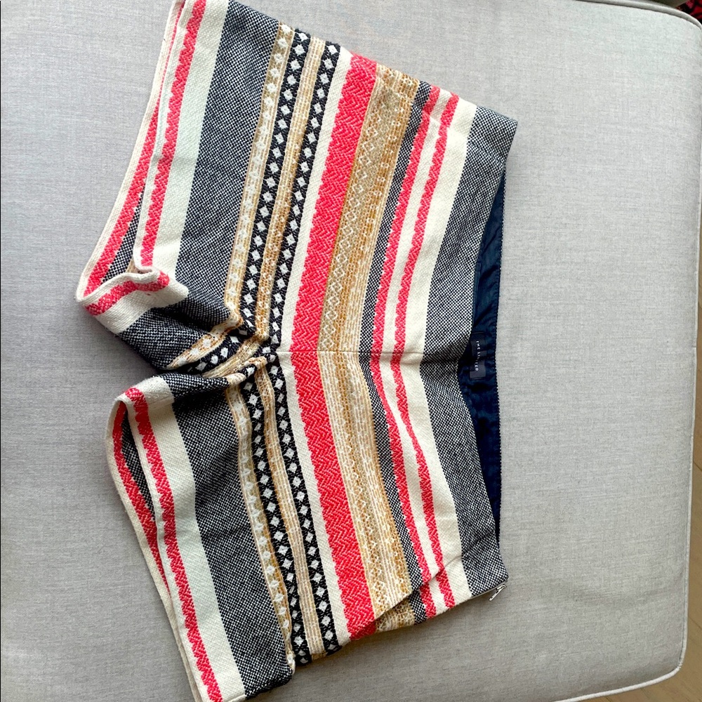 Beautiful Shorts Size Limited Brand